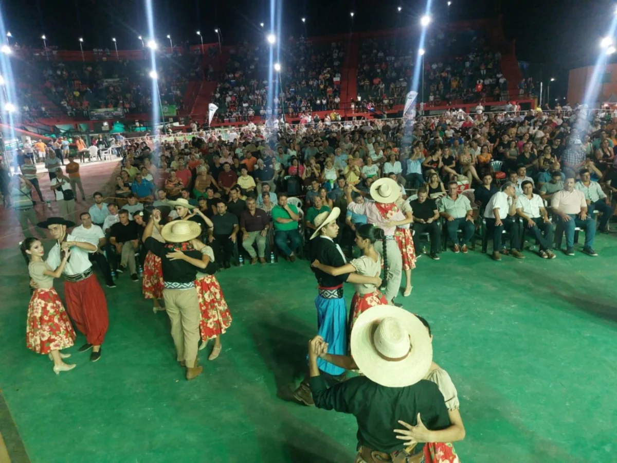 Mburucuyá cerró la 55 edición del Festival Nacional del Auténtico Chamamé Tradicional