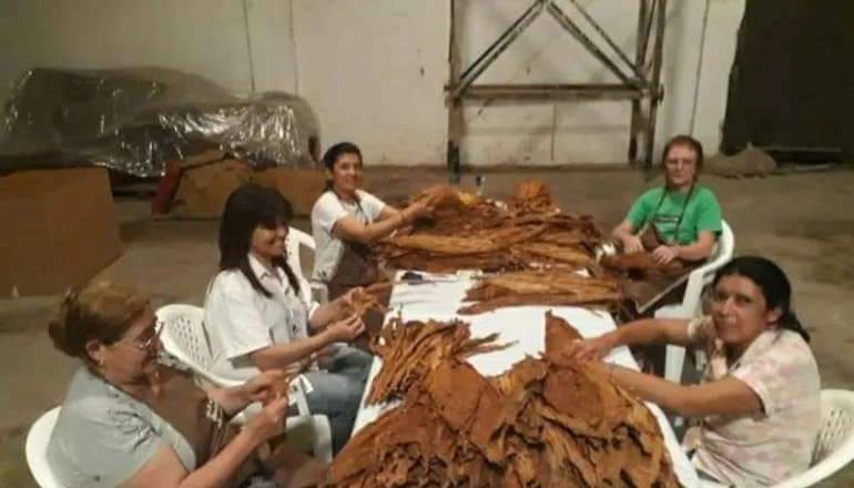 Trabajadoras tabacaleras expondrán sus productos en un evento patronal en Salta