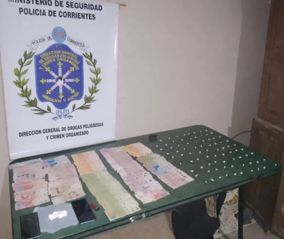 Corrientes: secuestran droga, dinero en efectivo, vehículos y celulares en un allanamiento