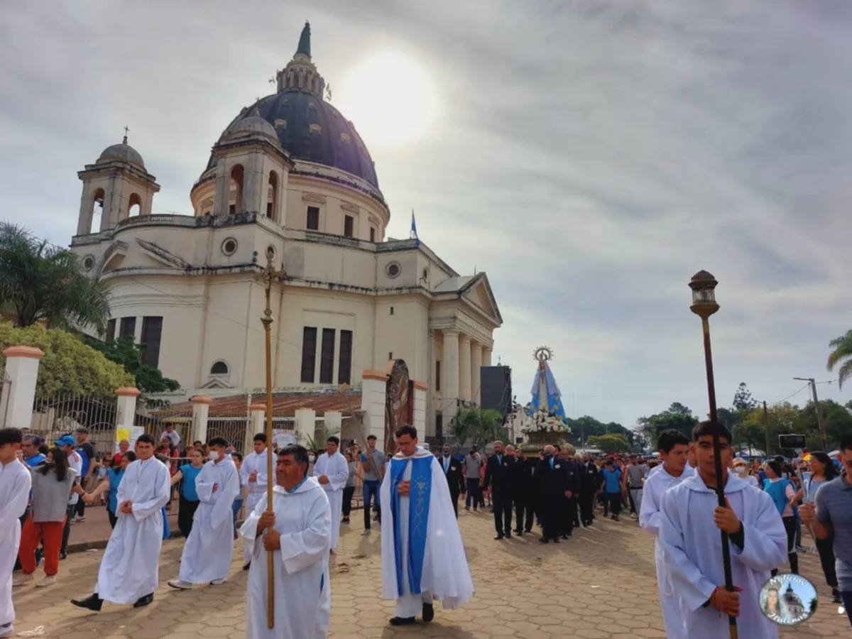 Llegaron más peregrinos y una multitud espera celebrar la coronación de la Virgen de Itatí