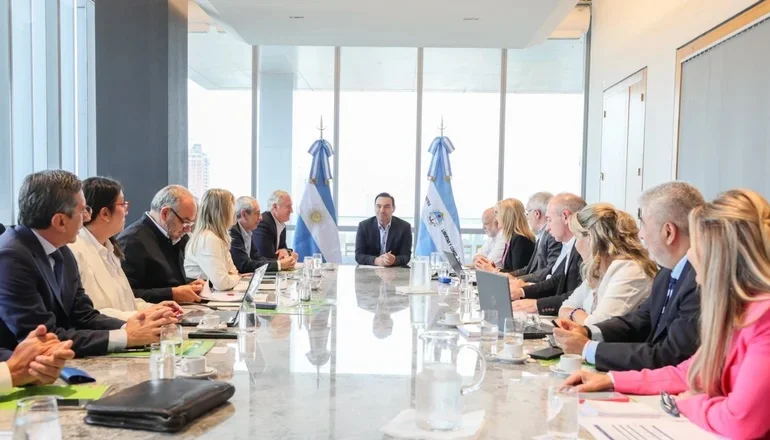 Valdés bajara línea a su gabinete ante el nuevo escenario político y económico del país
