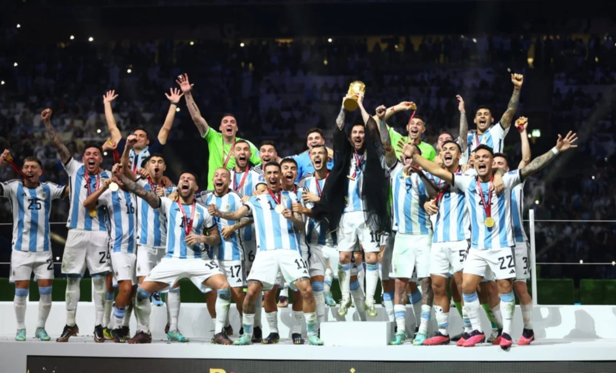Los jugadores argentinos que se llevaron los galardones del Mundial