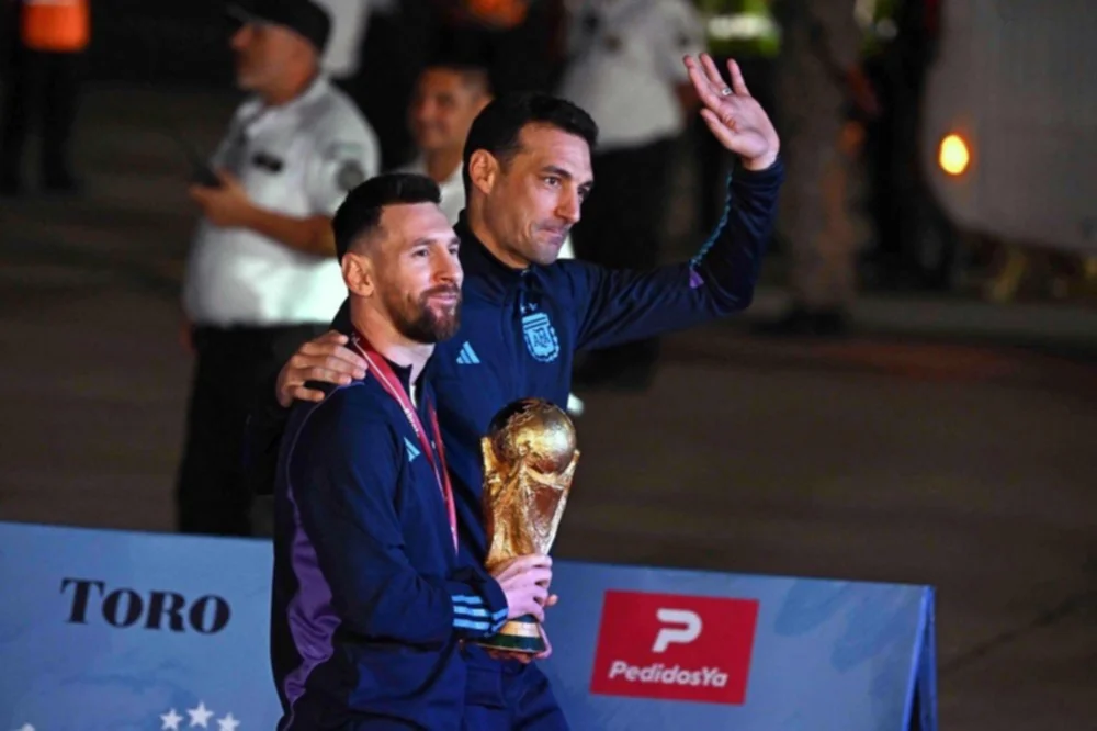 La Selección ya está en Argentina: así fue la llegada de los campeones del mundo al país